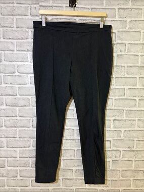 Reitmans black  Petite dress pull on pants with pleats- the iconic -16P